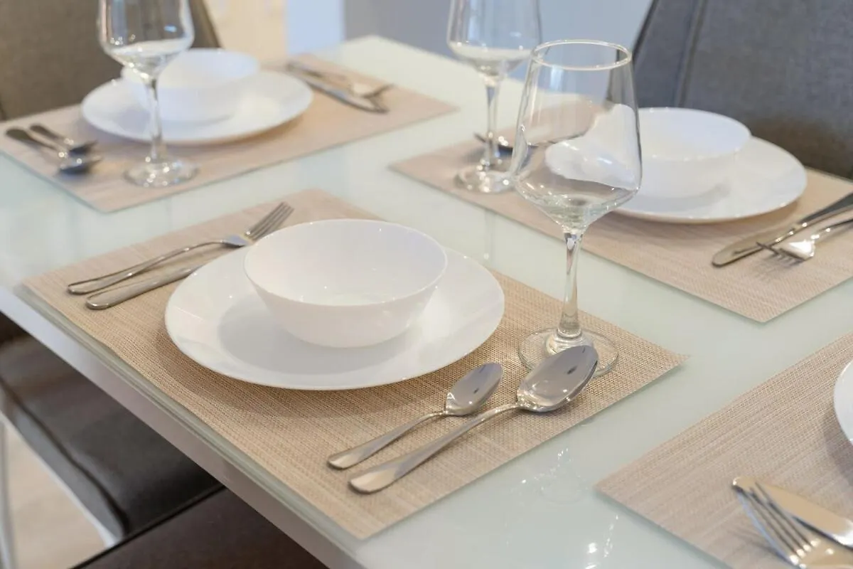 First Class 1Br Spacious Comfort Awaits Dubai Apartment